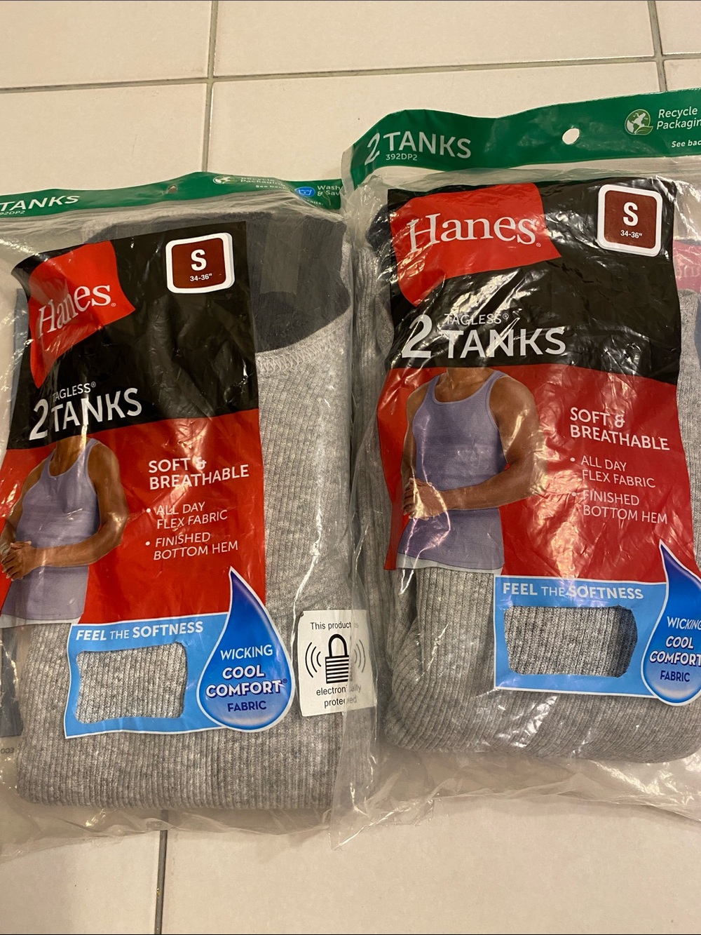 Hanes Gray Men’s Tank Top 2-Pack - Gray/Black
2 packages of 2-pack